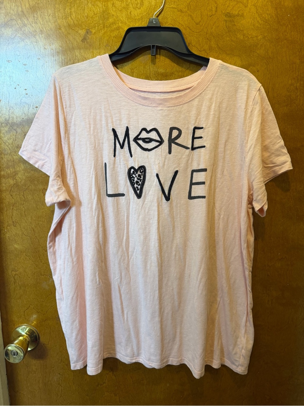 More Love graphic t-shirt light pink torrid short sleeve women’s tee size 1/XL